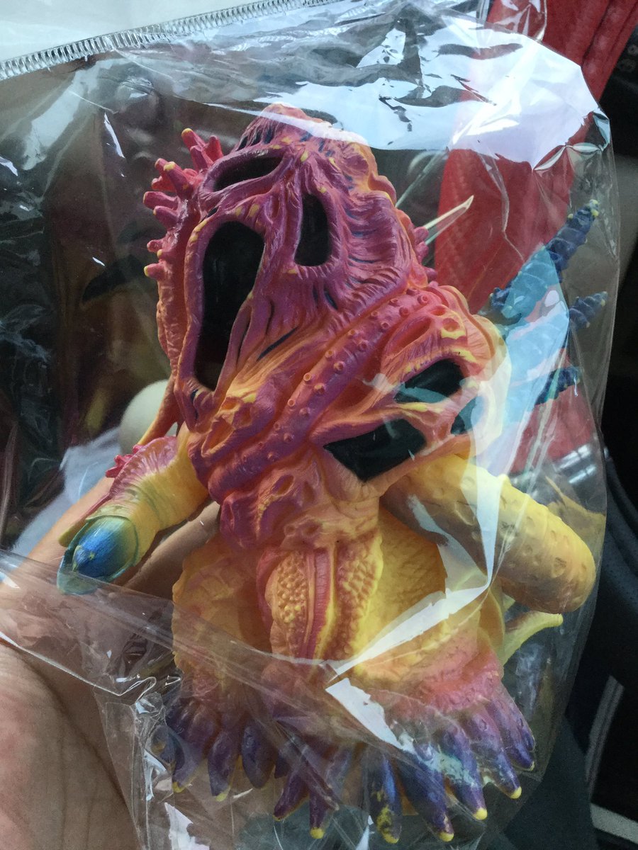 クトゥーラのソフビなんて初めて見た。 思わず買ってしまった