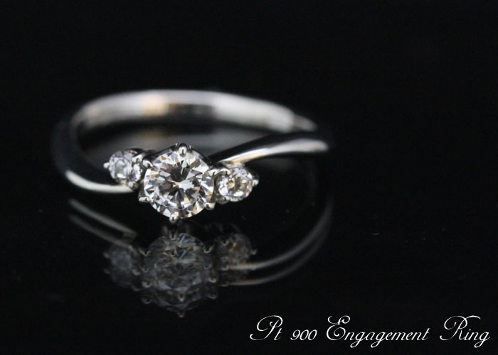婚約指輪 PT900 プラチナ ダイヤモンド 0.3ct VVS1 サイドストーン