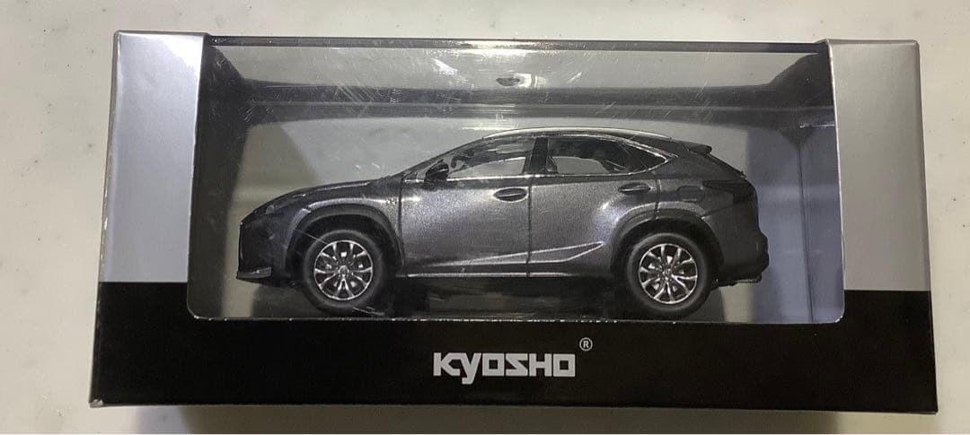 レクサス　NX　200t　1/43　京商　ミニカー　モデルカー　LEXUS