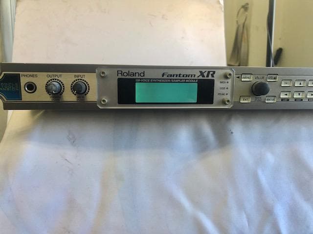 Roland Fantom XR ジャンク SRXボード6枚搭載　音源モジュール