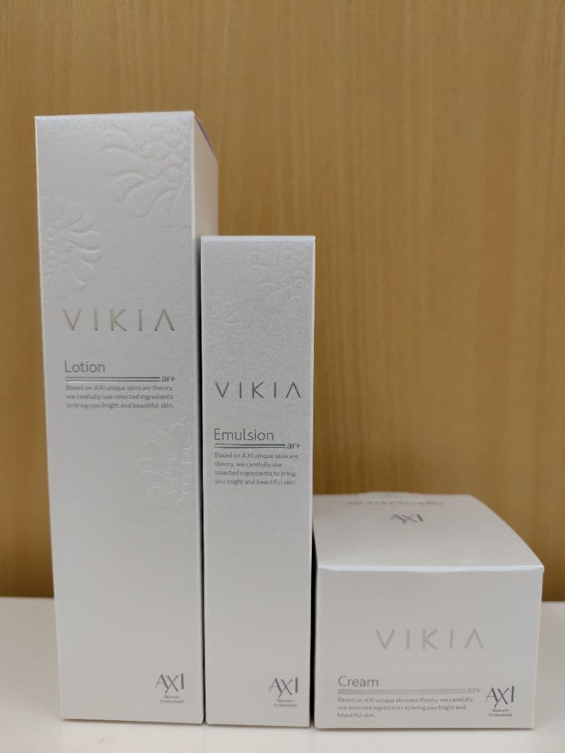 クオレ　ＡＸＩ　VIKIA AR+ スキンケアセット＋トラベルセット