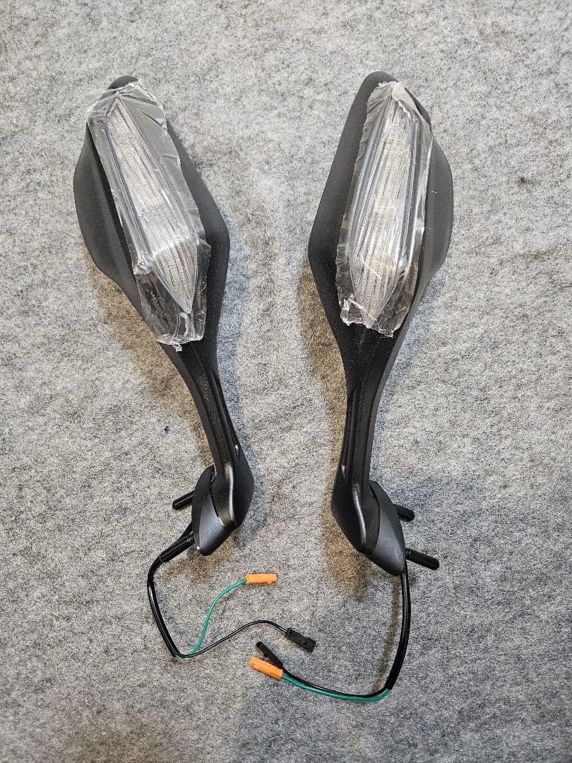 新品 CBR1000RR-R sc82 LEDウインカーミラー LEDウインカー付 エアロミラー ウイングミラー左右セット ブラック