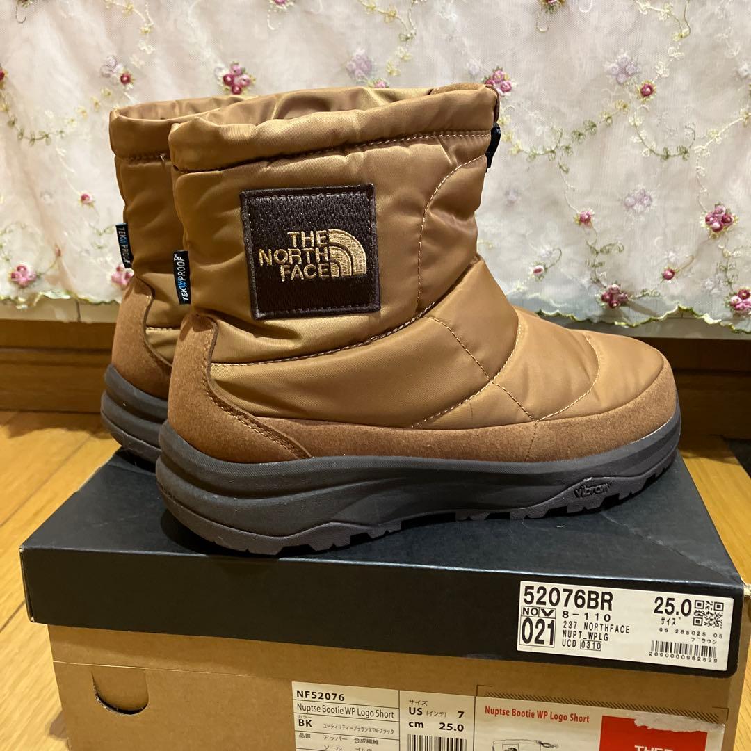 ごろーにゃnorth faceブーツ