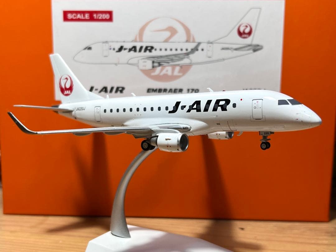 航空機・ヘリコプター JCwings 1/200 J-AIR E170 JA220J 非売品・新商品情報】1/200 E170-100STD J-Air JA220J