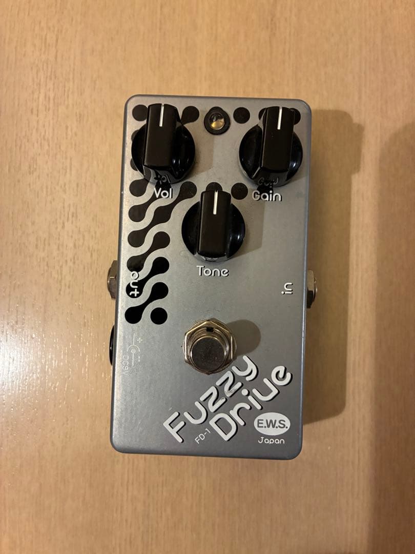 E.W.S. Fuzzy Drive ギターエフェクター EWS Effects FUZZY DRIVE guitar effects pedal demo w SG & Dr Z MAZ