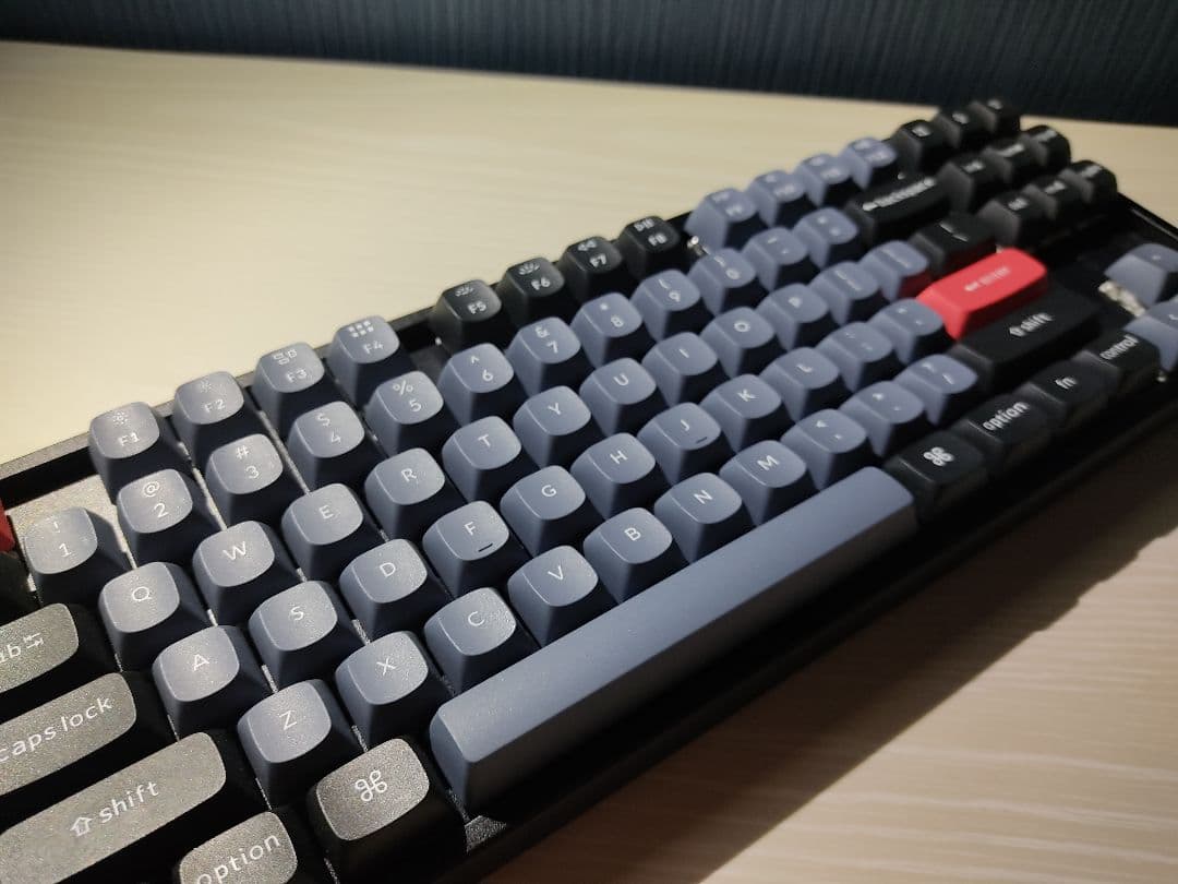 Keychron K8 Pro(青軸)+純正キャリングケース+純正パームレスト Keychron（キークロン） K8/K8 Pro/C1/C1 Pro用 シリコンパームレスト