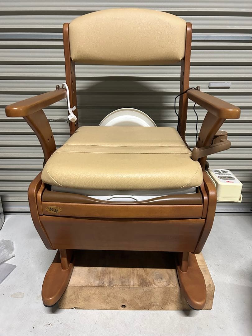 ポータブルトイレ　安寿　暖房便座 ポータブルトイレ用便座 | 【安寿】の介護用品 | アロン化成